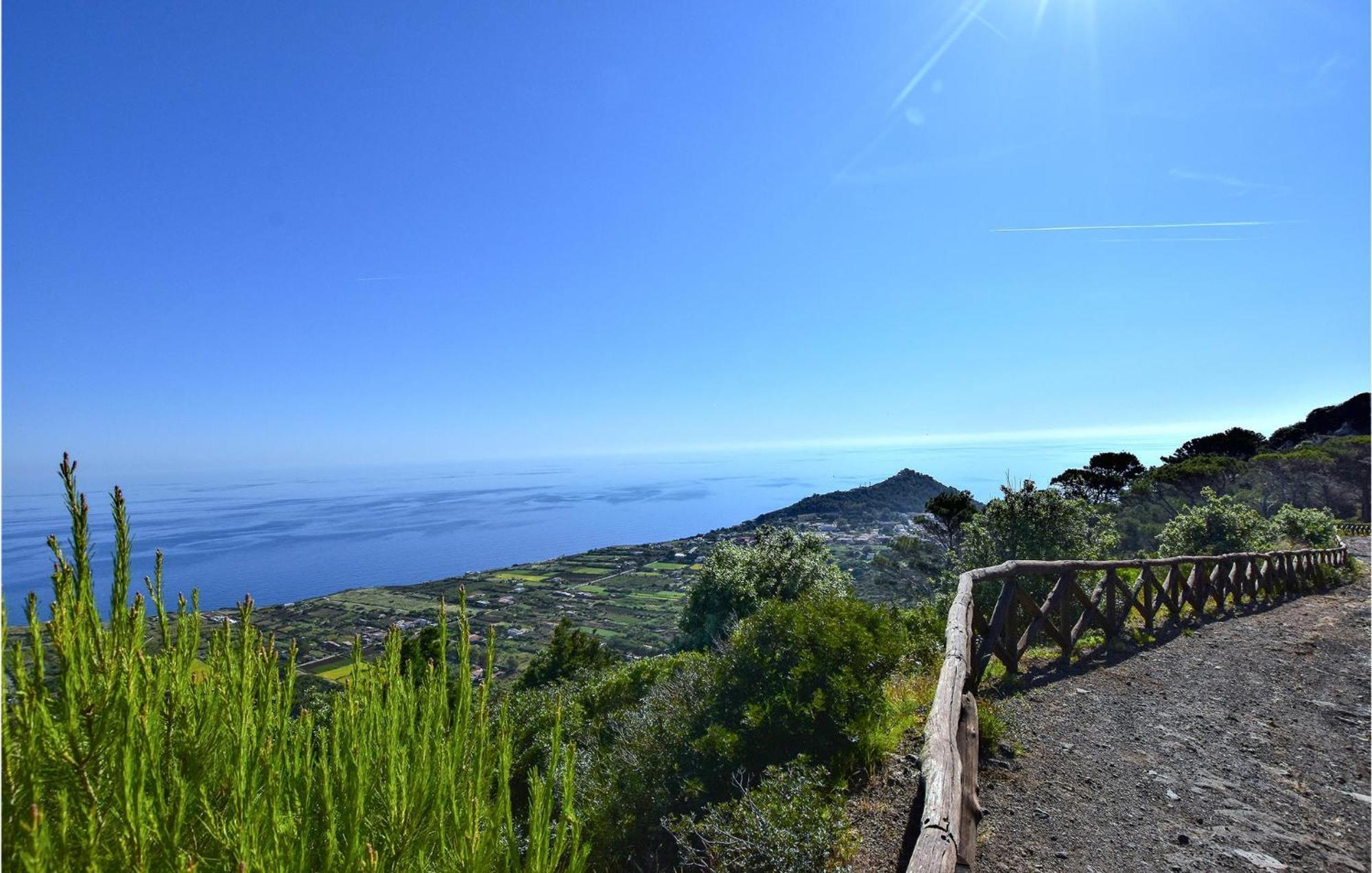 Amazing Home In Ustica With House Sea View Isola di Ustica Exterior photo